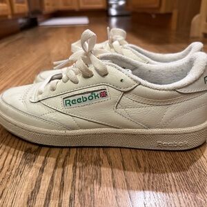 Reebok White Cream Sneakers Classic Tennis Style